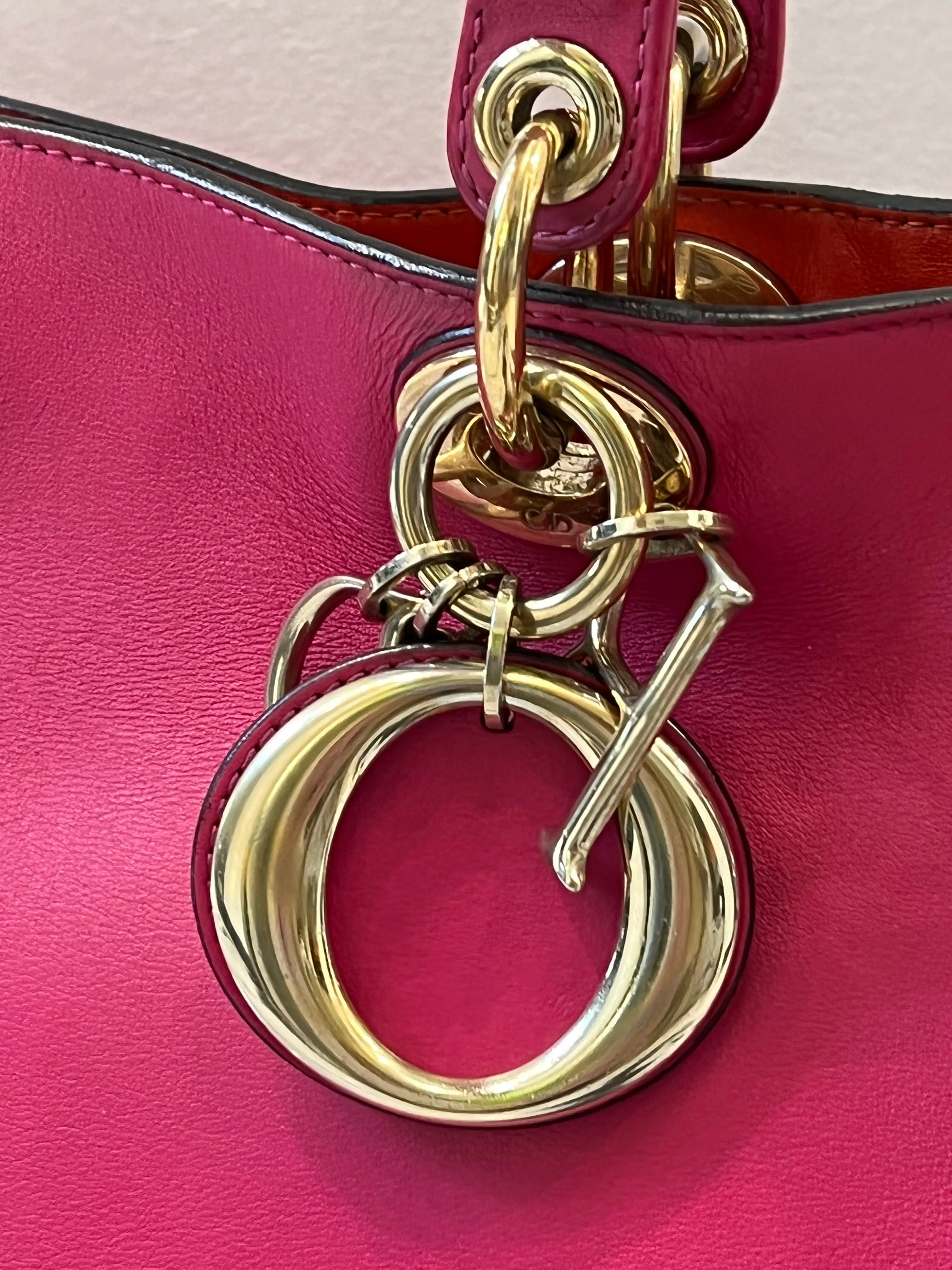 DIOR Smooth Calfskin Large Diorissimo Tote Fuchsia