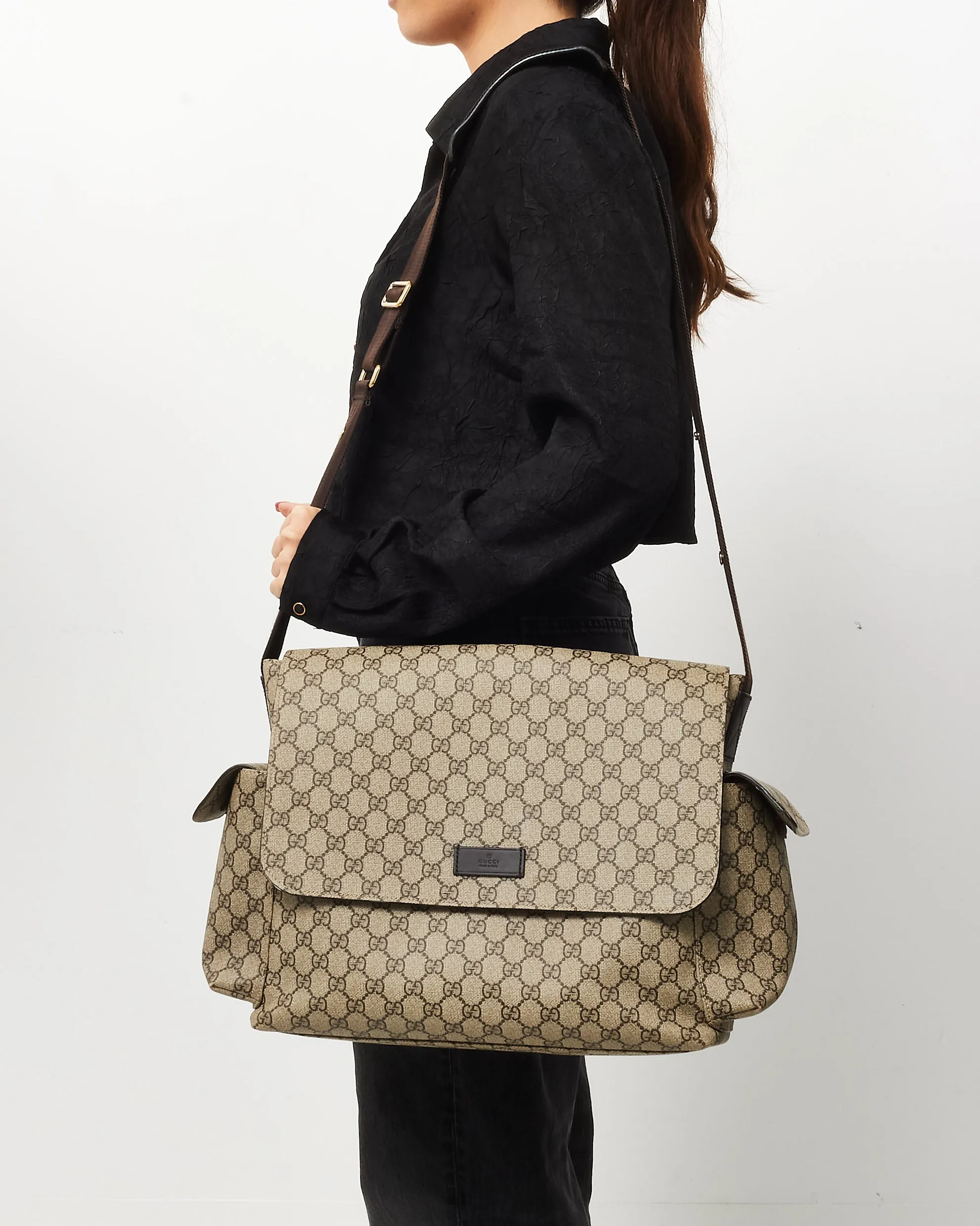 Gucci Beige & Ebony GG Monogram Supreme Coated Canvas Medium Diaper Bag