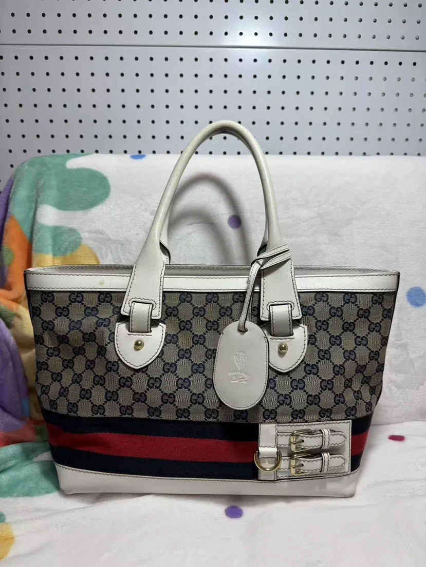 Preloved Gucci GG Supreme Tote Bag in Beige Canvas