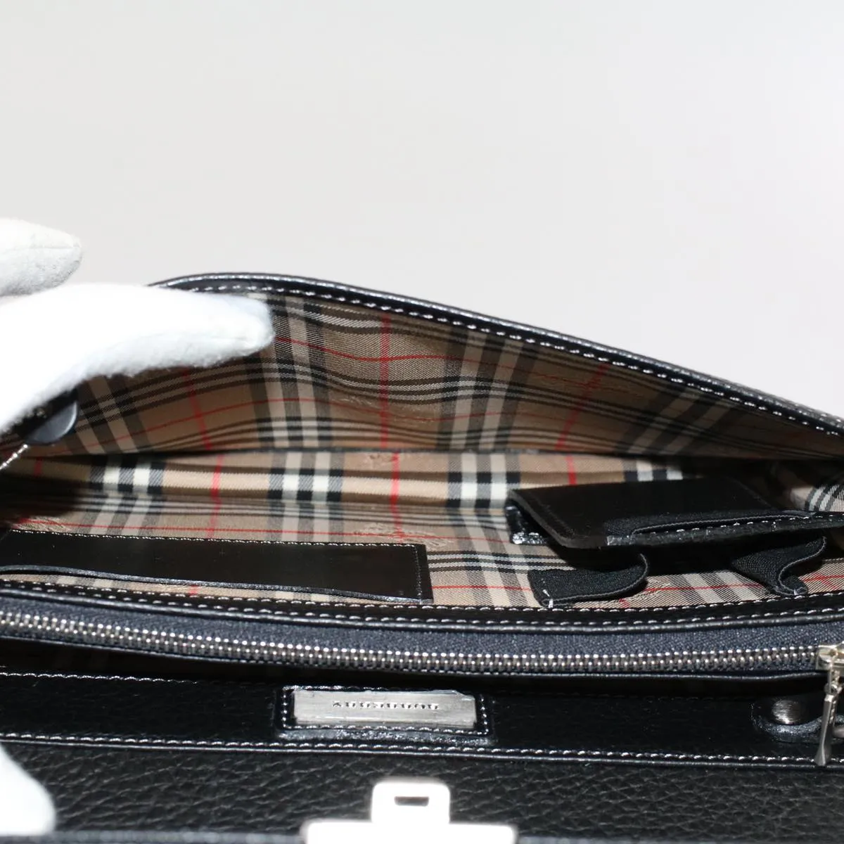Trendy Inspired Burberry Clutch Bag Leather Black Auth Ep1686