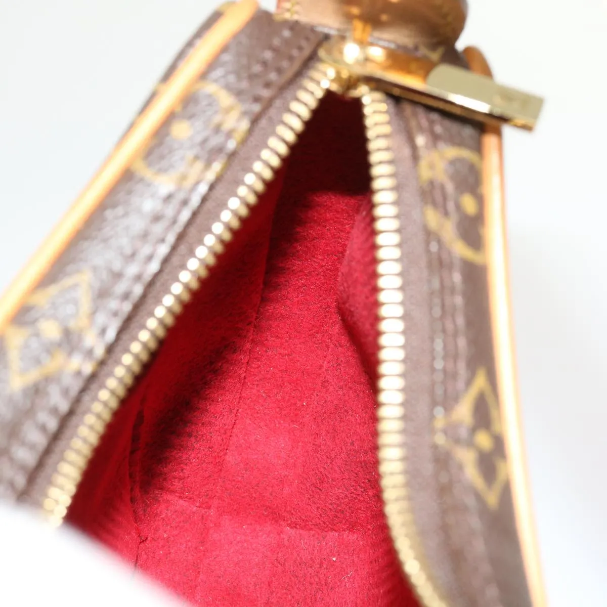 Trendy Inspired Louis Vuitton Croissant Shoulder Bag