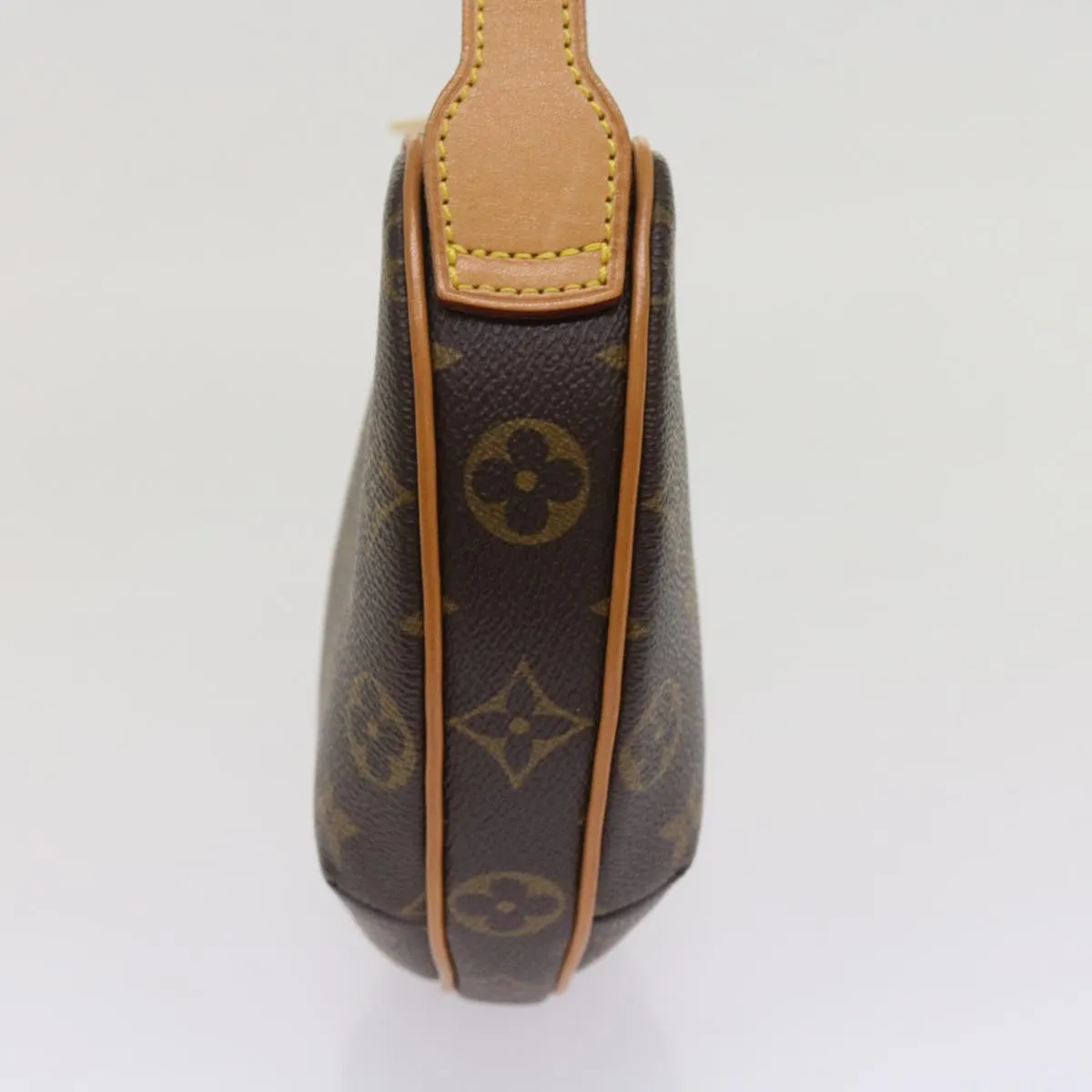 Trendy Inspired Louis Vuitton Croissant Shoulder Bag