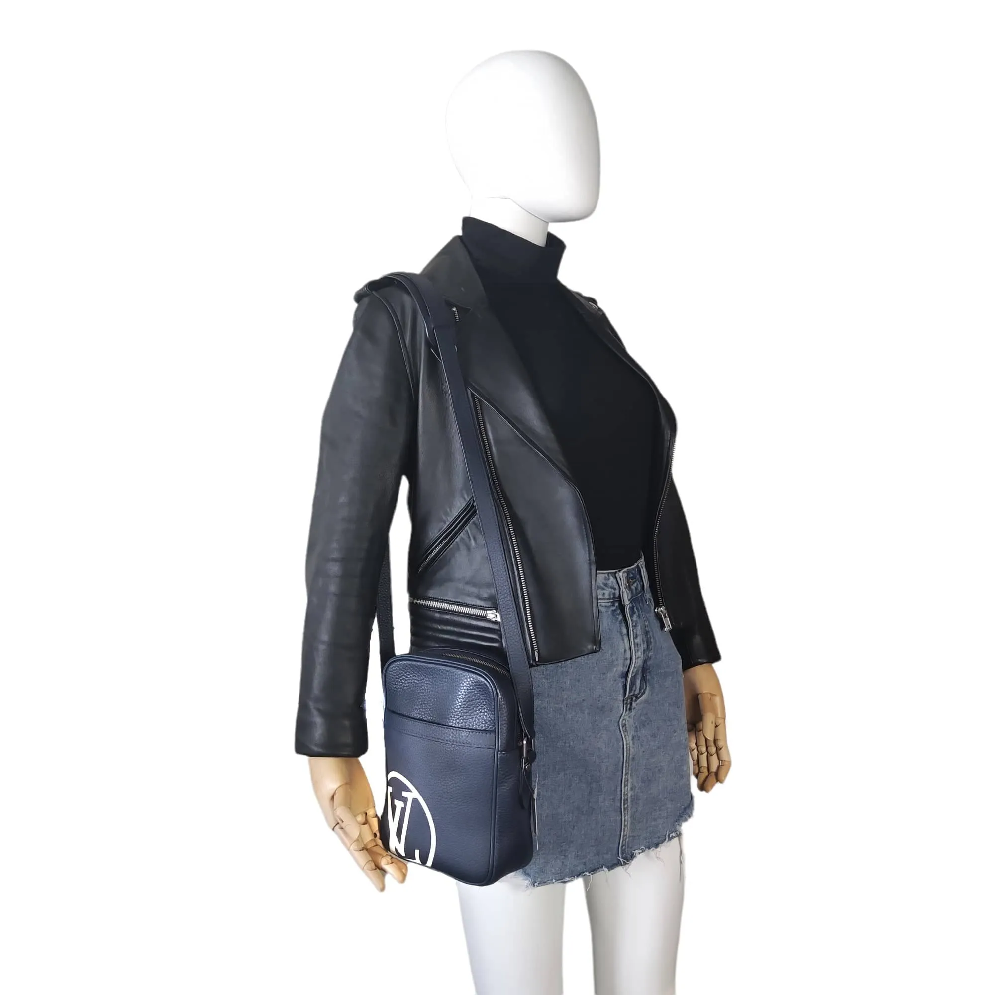 Trendy Inspired Louis Vuitton Danube Lv Circle Pm Blue Taurillon