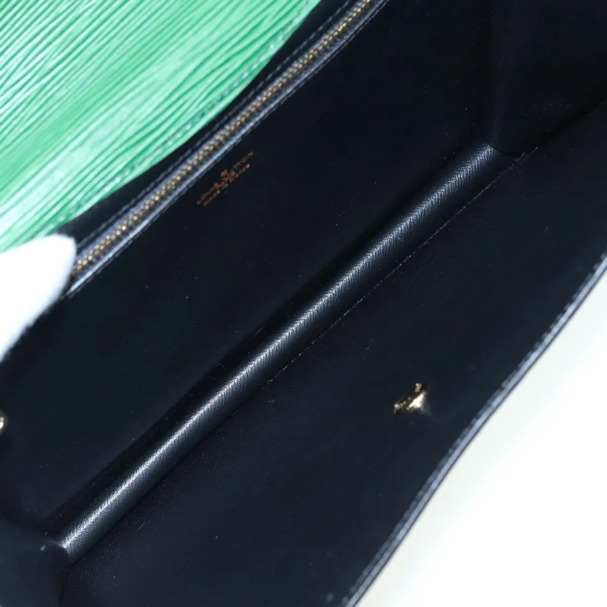 Trendy Inspired Louis Vuitton Epi Montaigne 27 Clutch Bag Green M52654 Lv Auth 88397