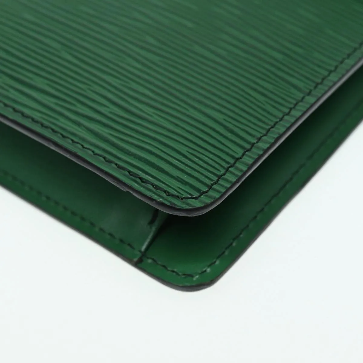 Trendy Inspired Louis Vuitton Epi Montaigne 27 Clutch Bag Green M52654 Lv Auth 88397
