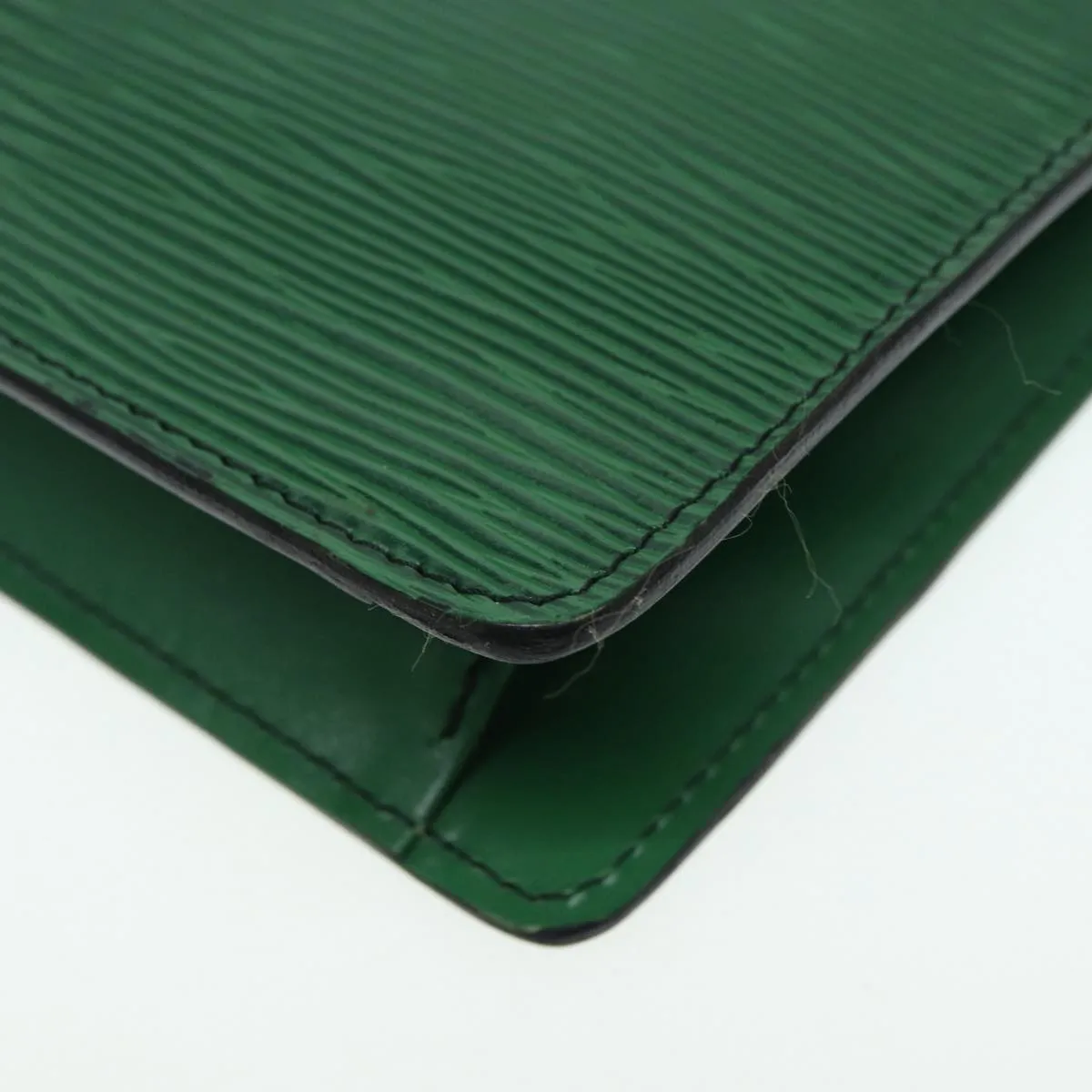Trendy Inspired Louis Vuitton Epi Montaigne 27 Clutch Bag Green M52654 Lv Auth 88397