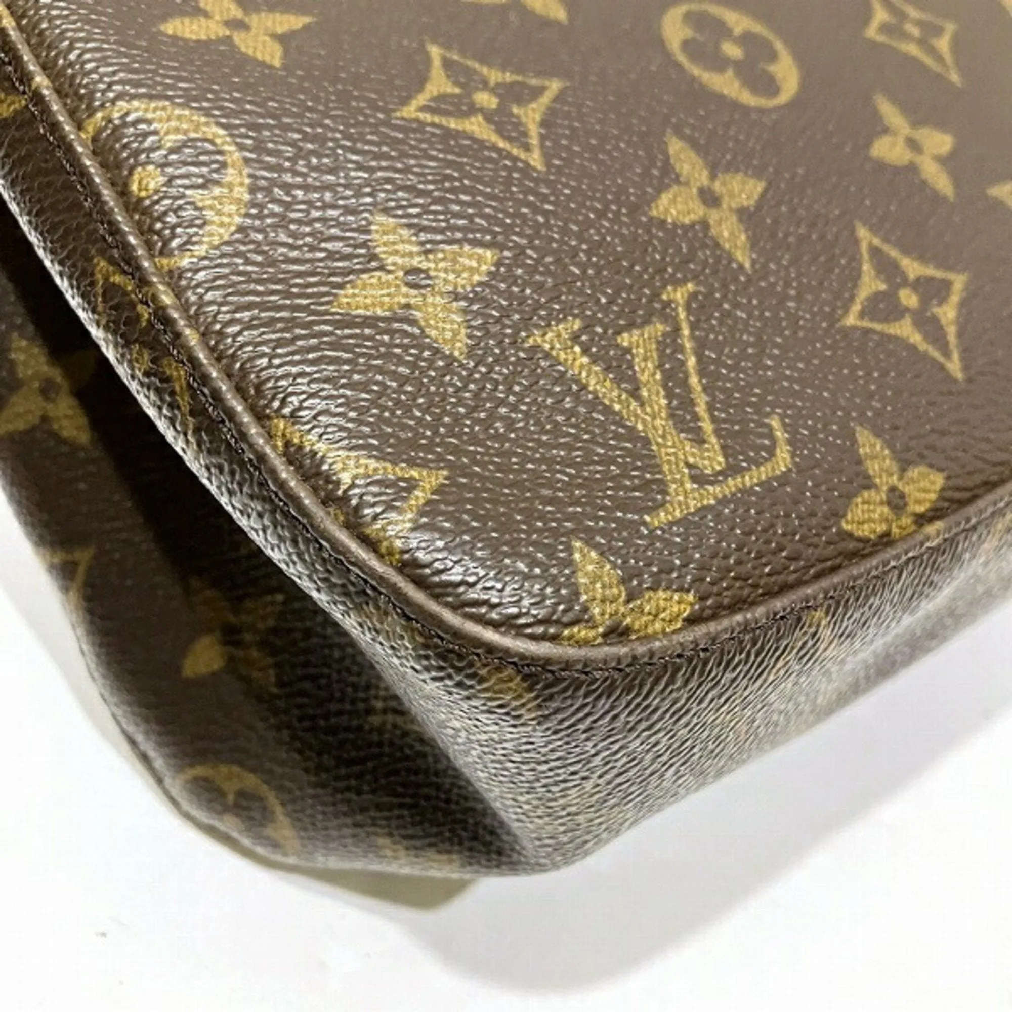 Trendy Inspired Louis Vuitton Looping Shoulder Bag