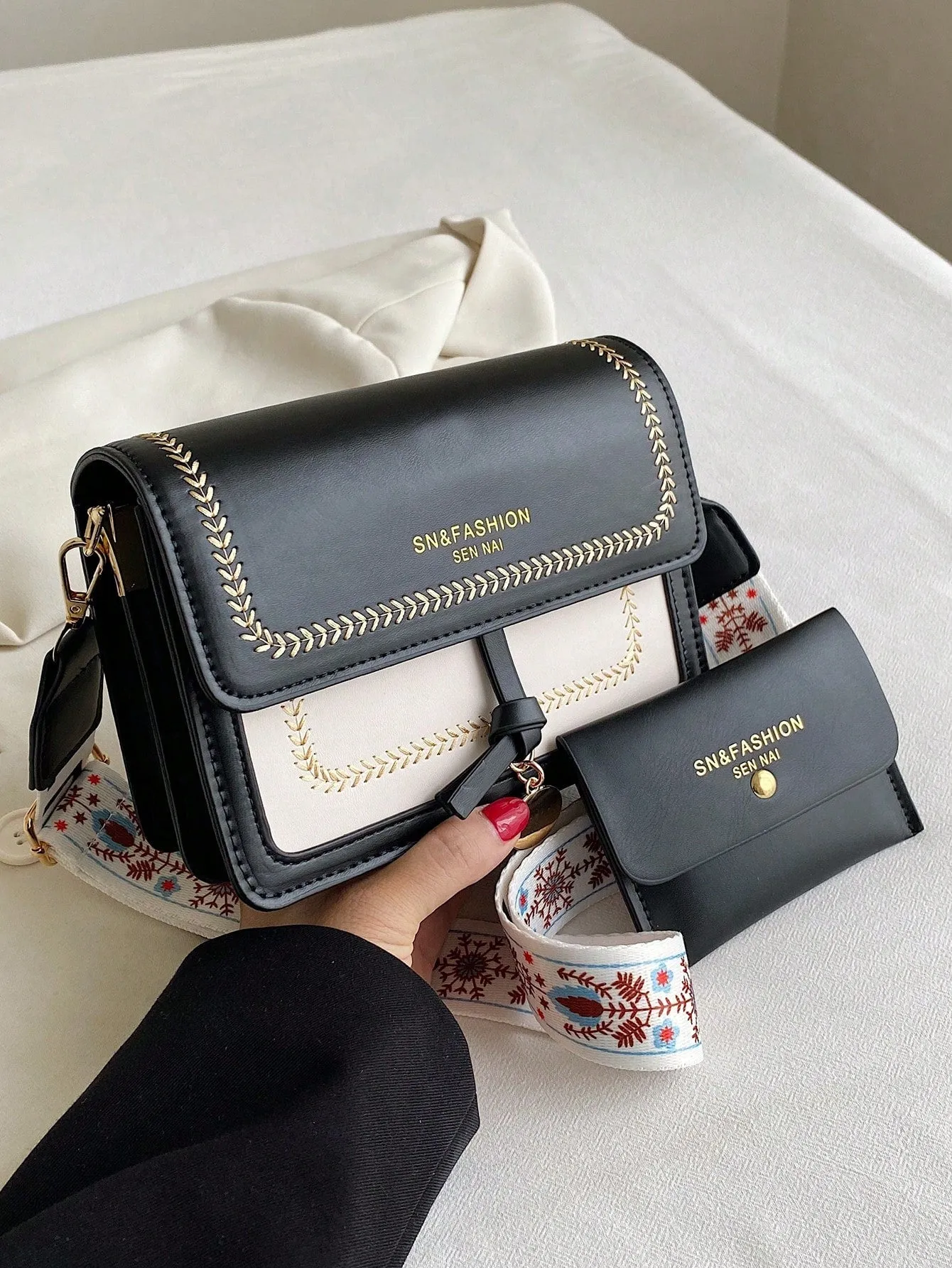 Versatile new crossbody bag