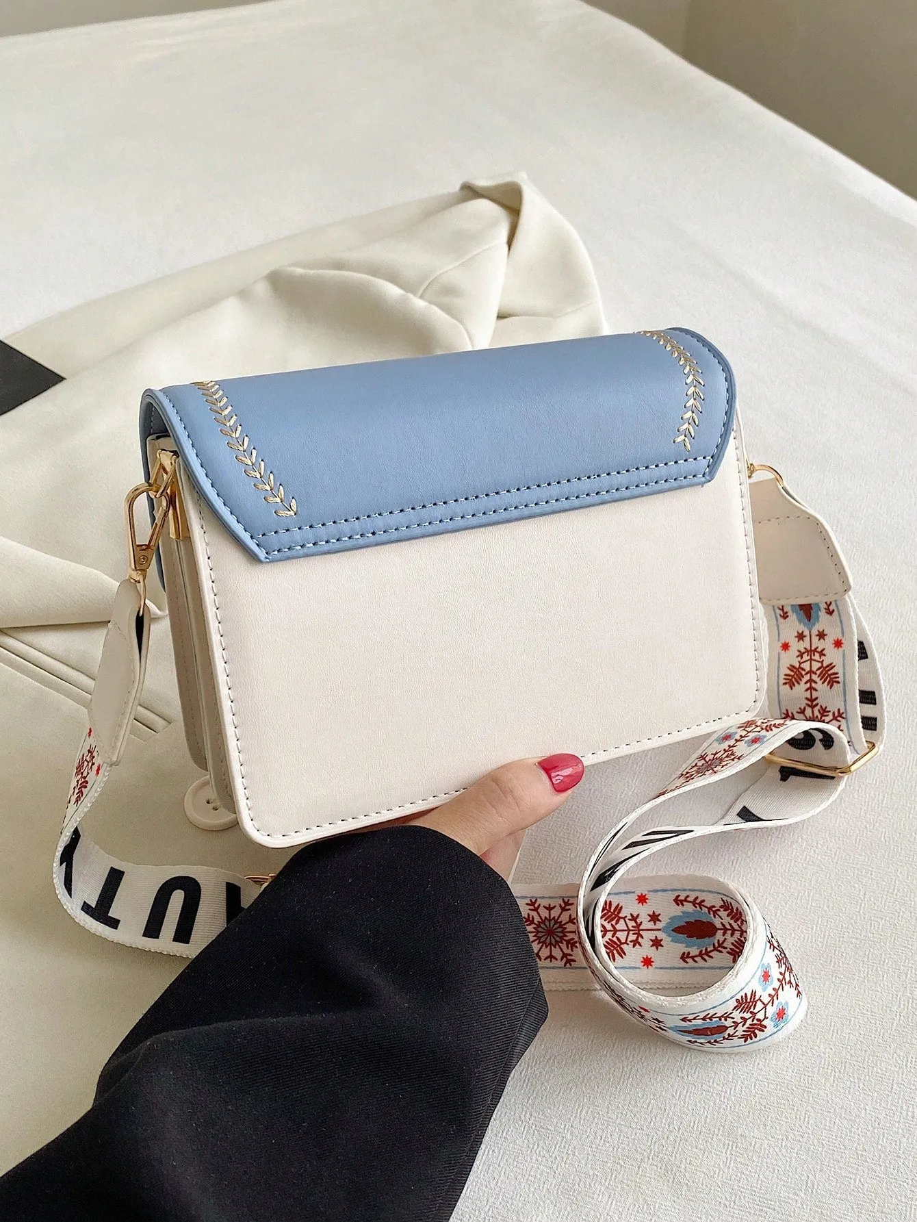 Versatile new crossbody bag