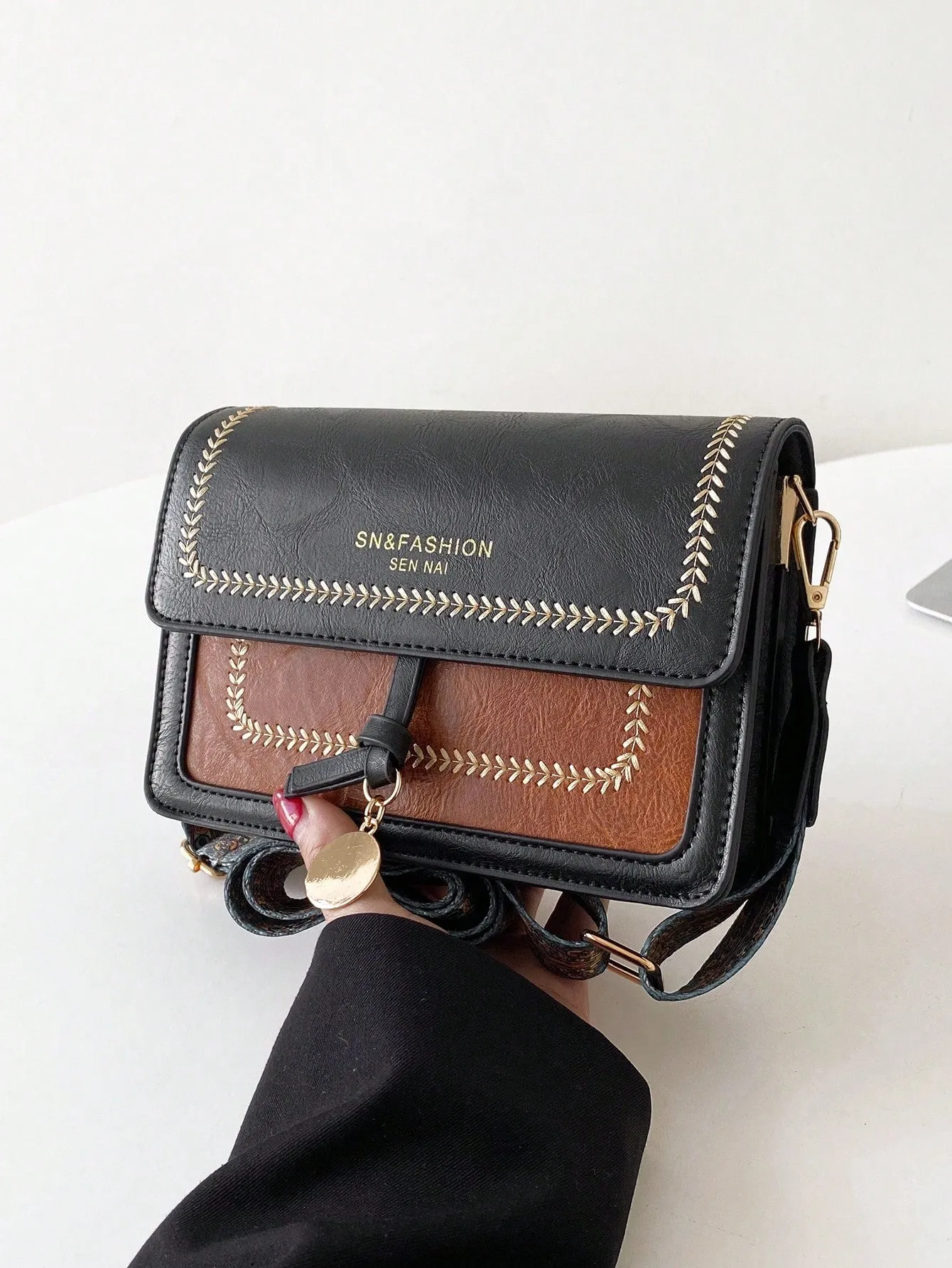 Versatile new crossbody bag