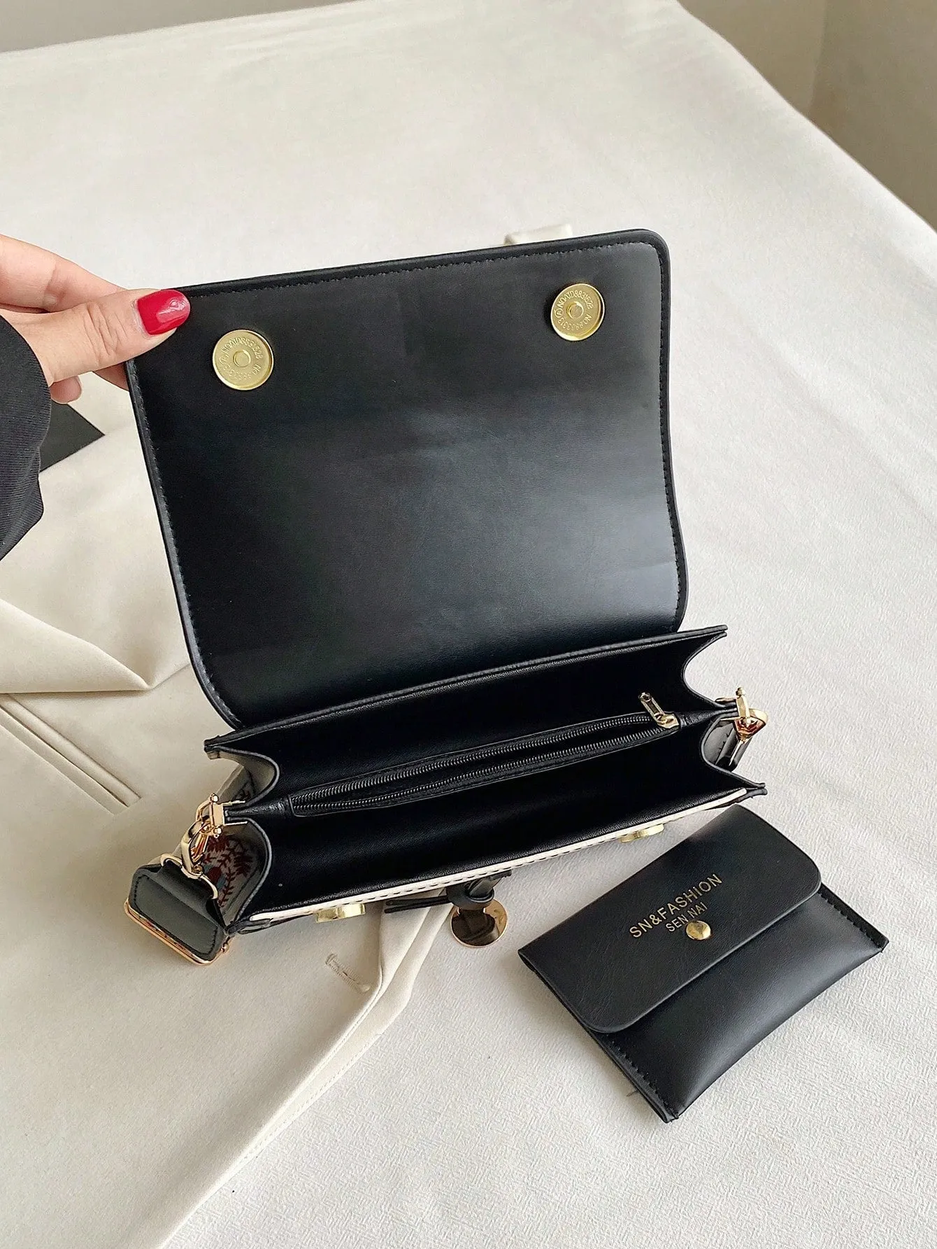 Versatile new crossbody bag