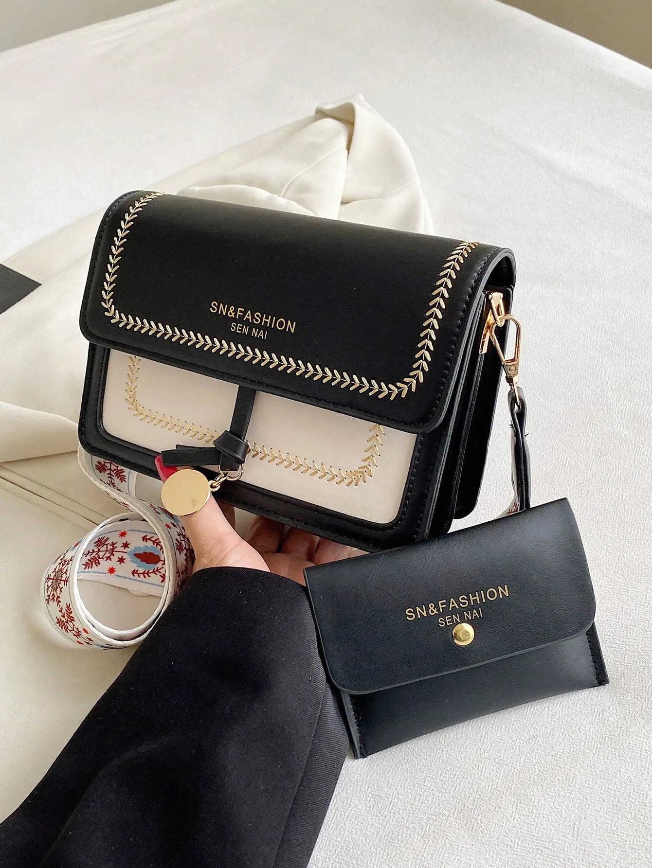 Versatile new crossbody bag