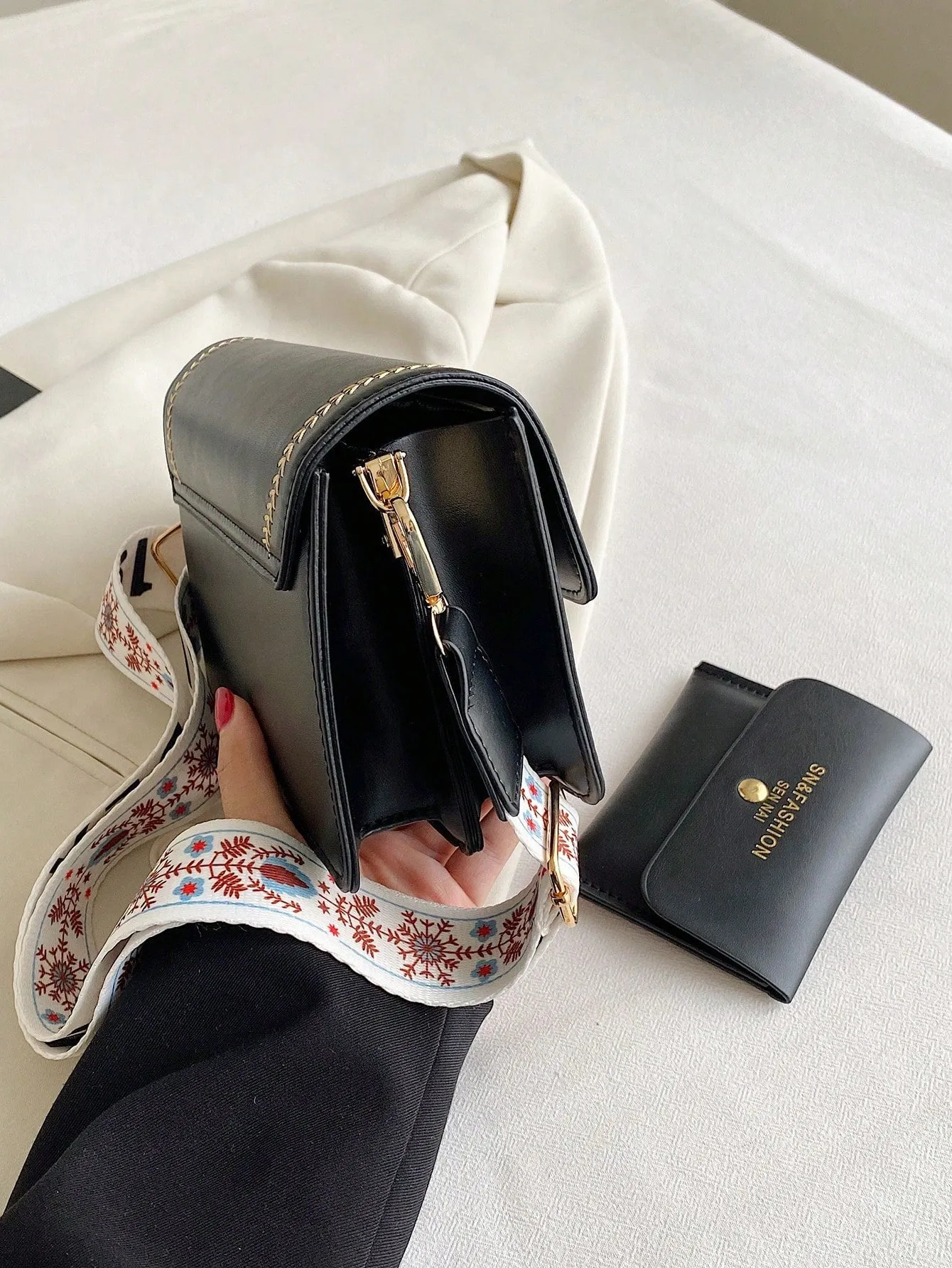 Versatile new crossbody bag