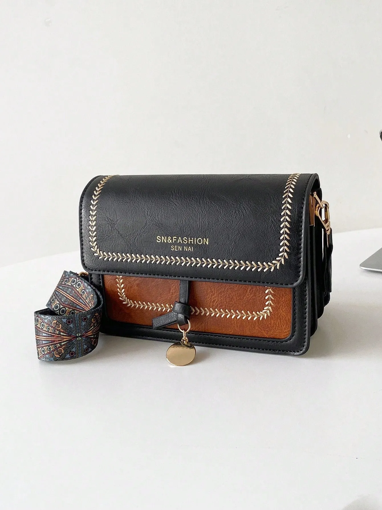 Versatile new crossbody bag