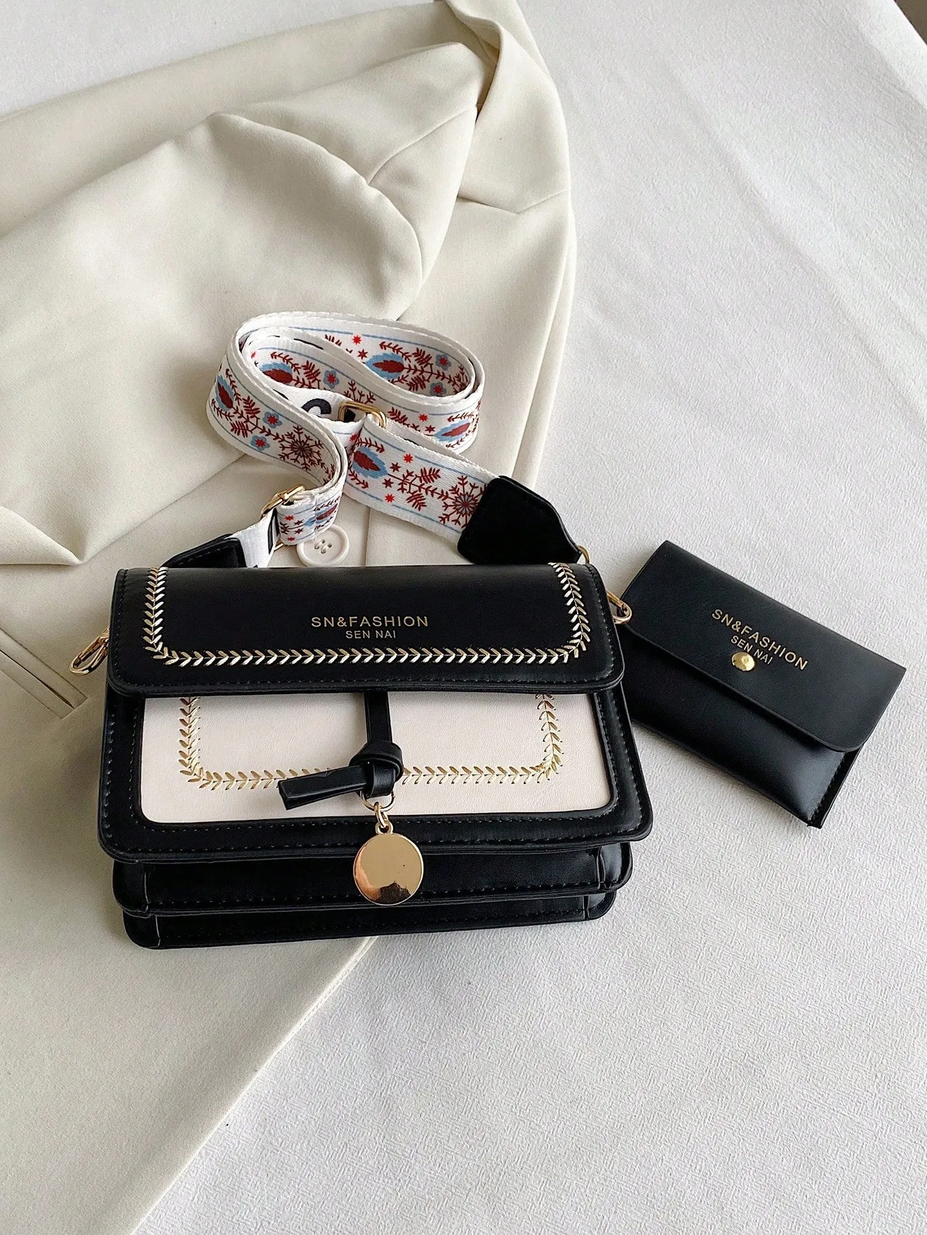 Versatile new crossbody bag