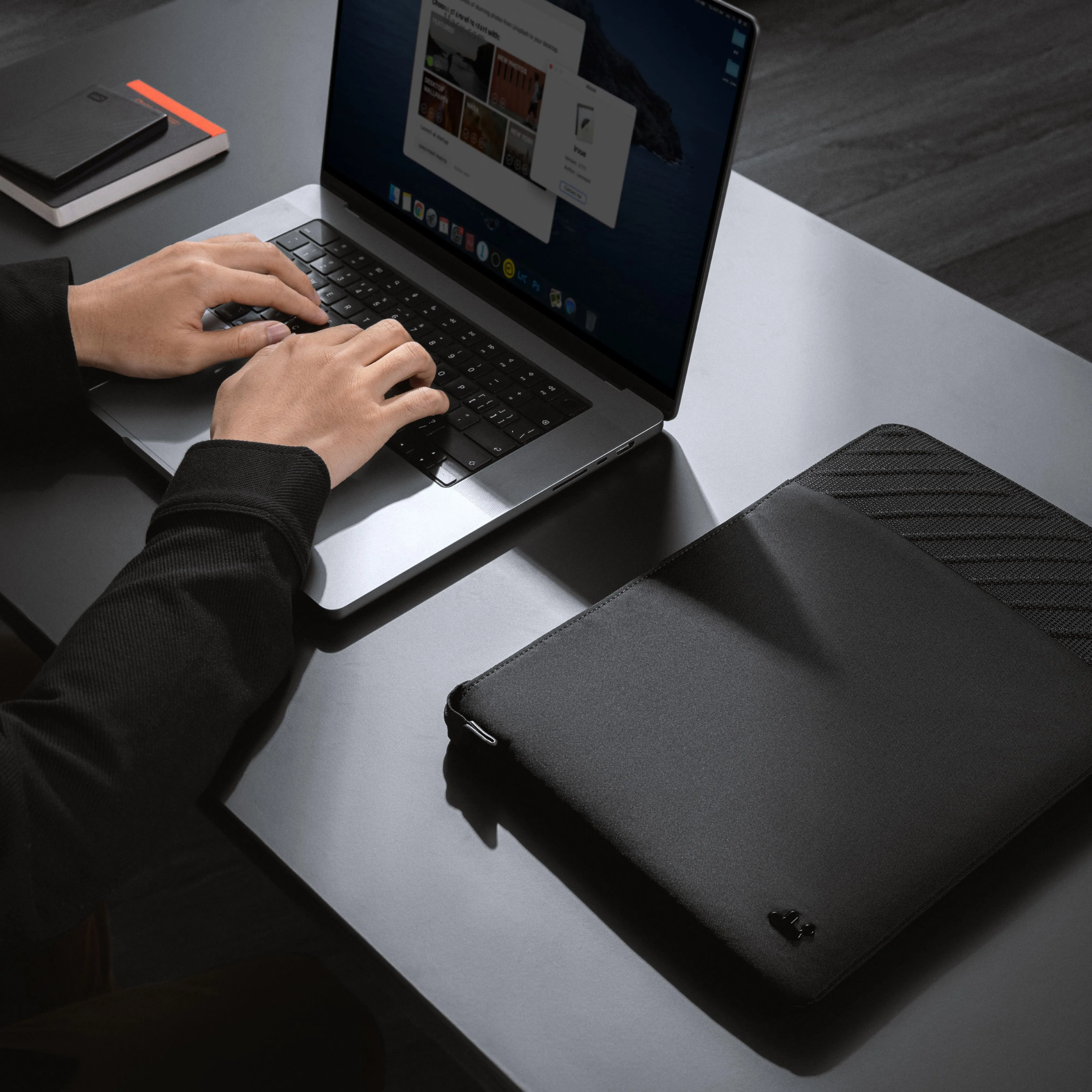 Voyage-A10 Laptop Sleeve Black 13 Inch