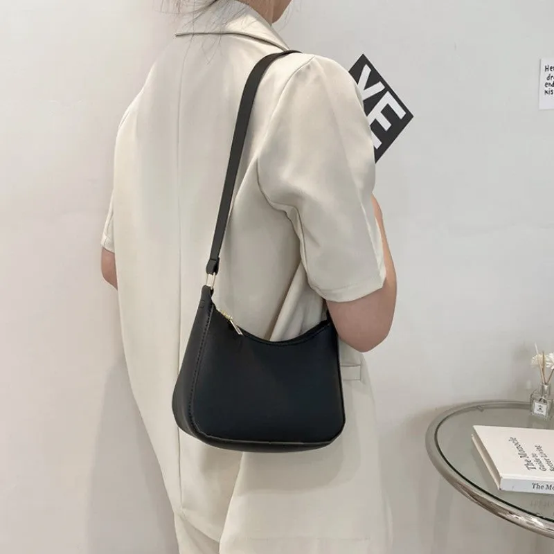 Wholesale PU Dumpling Style Fashion Handy Shoulder Bag